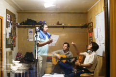 Pulpo, Armando y Pablo grabando en el estudio 2006