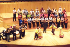 Sala Mozart Auditorio Zaragoza con la Coral Saraqusta y ballet Raíces Andinas 2011